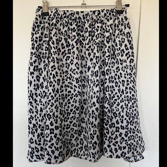 Banana Republic Dresses & Skirts - Banana Republic Skater Skirt in Leopard Print— Like New Condition